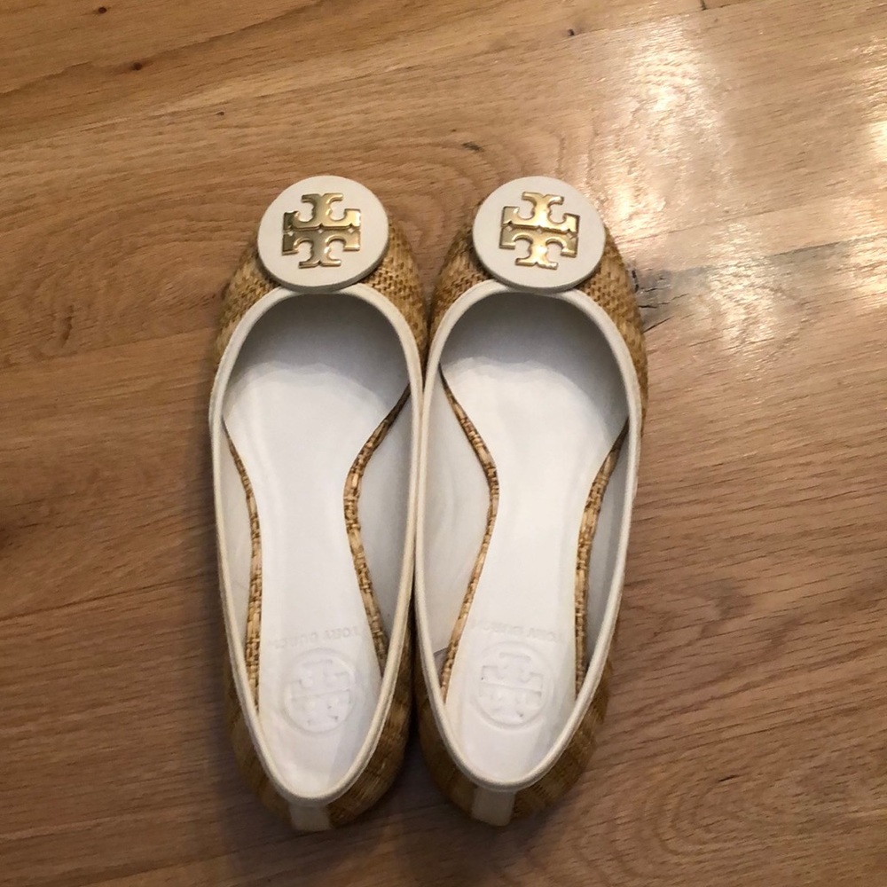 Tory Burch flats. Very good condition.